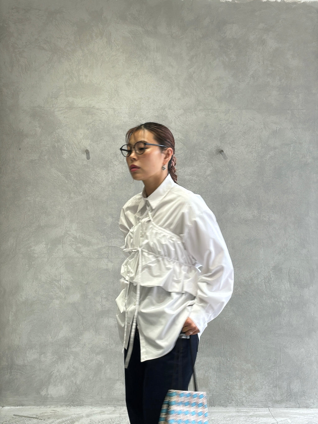 ギャザーぺプラム付きシャツ／VERSEAU