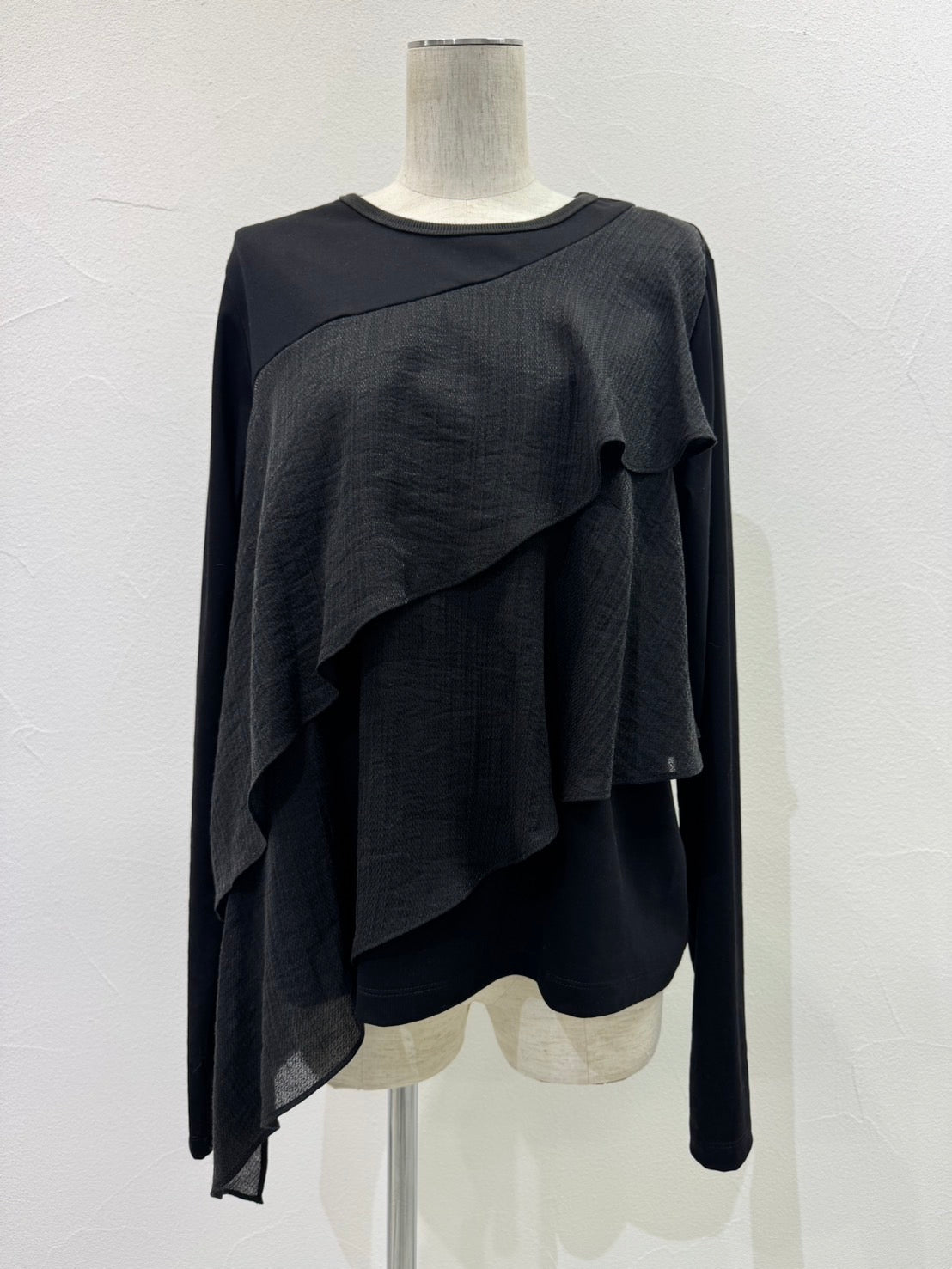 【予約⚡︎販売】アシメフリルコンビTOPS／604486／CYAN tokyo／2026 AW#1
