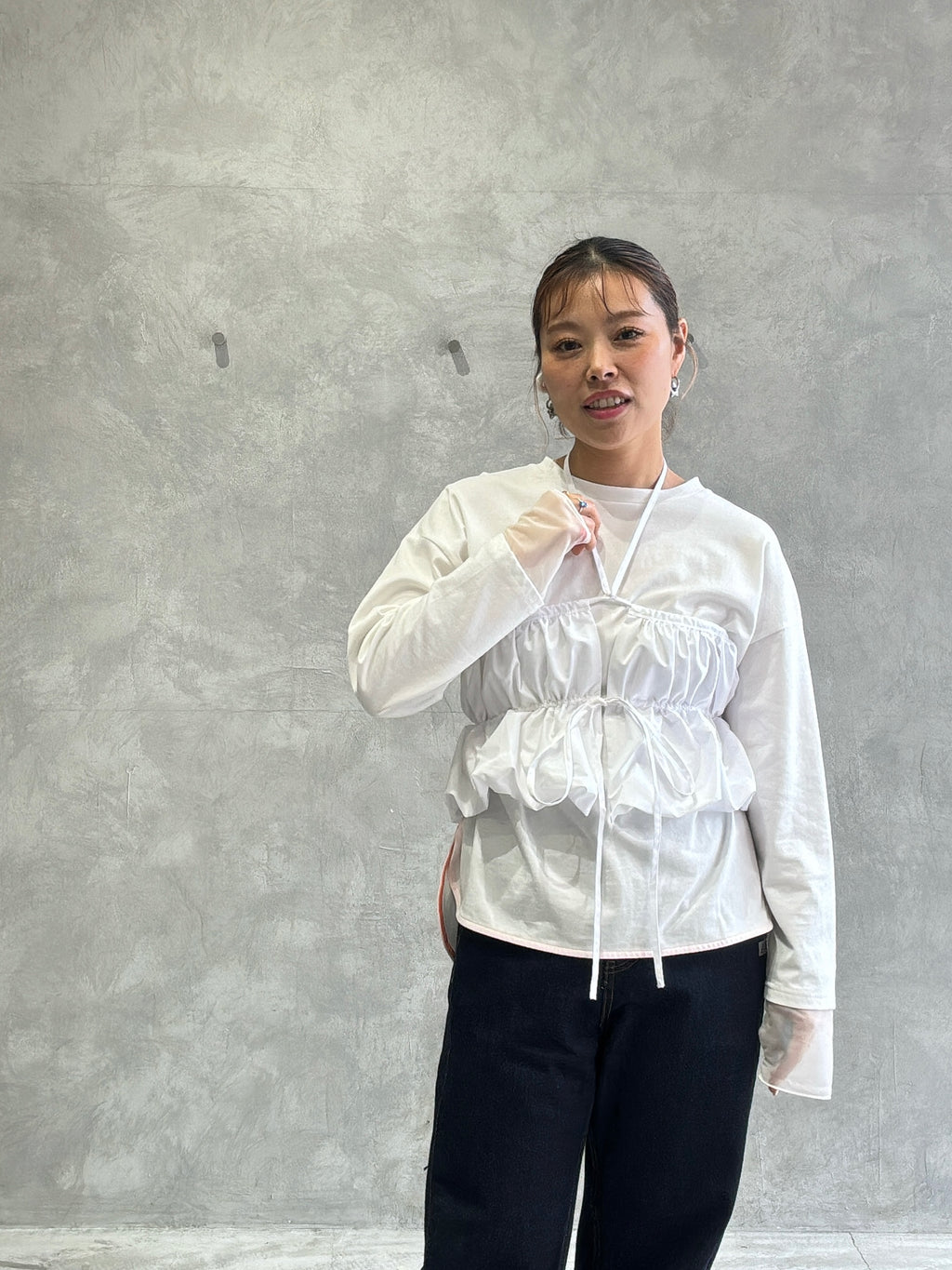 ギャザーぺプラム付きシャツ／VERSEAU