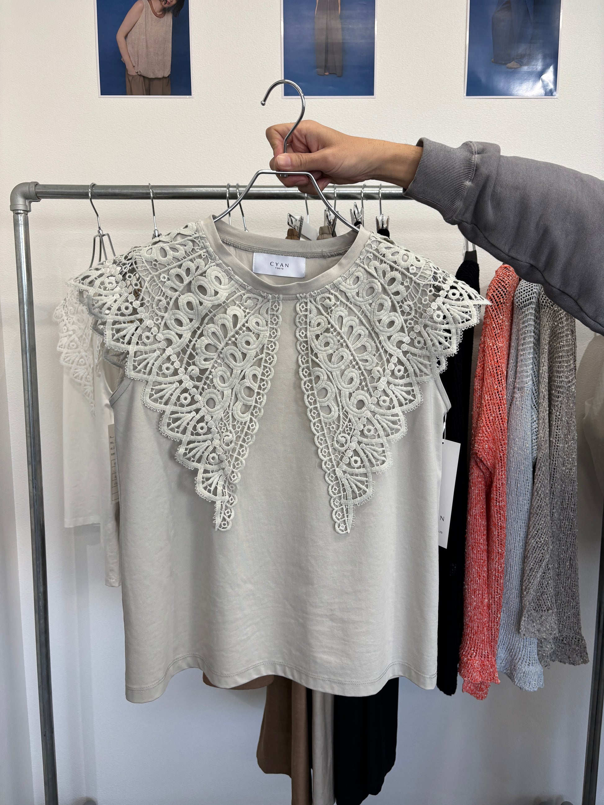 【予約販売】レースカラーノースリTOPS／601478／CYAN tokyo／2026 SS#2