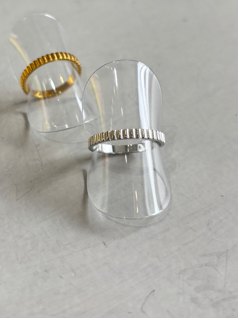 コインエッジリング