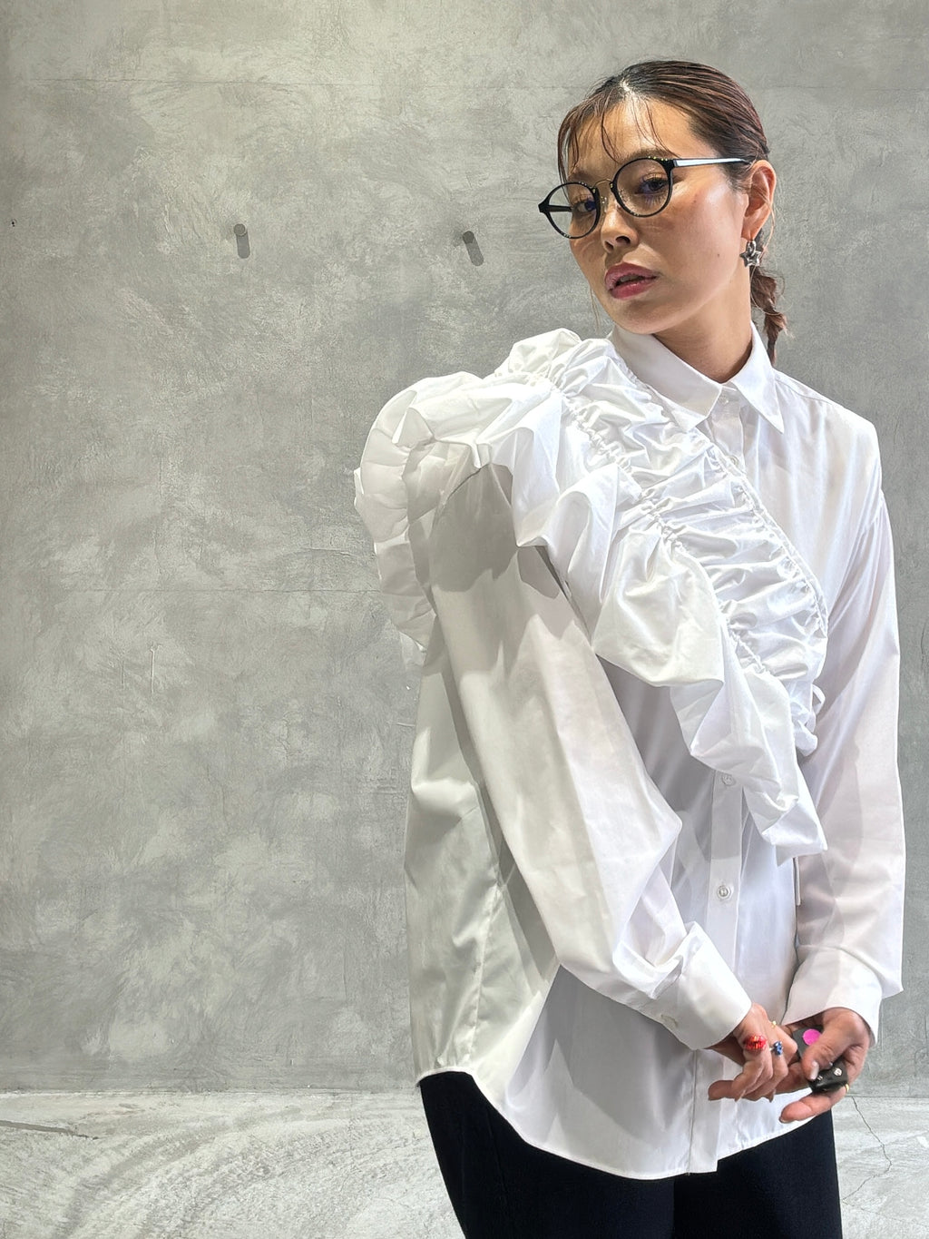 ギャザーぺプラム付きシャツ／VERSEAU