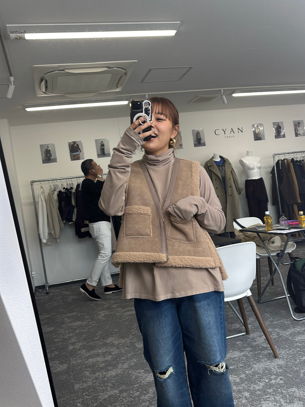 【予約⚡︎販売】バックオーバームートンベスト／604499／CYAN tokyo／2026 AW#1