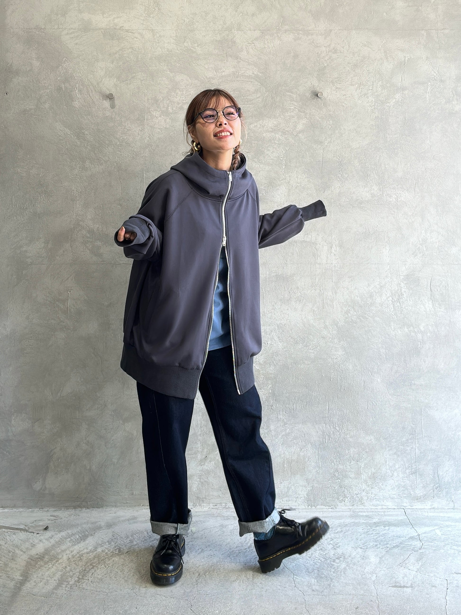 ジップアップロングパーカー