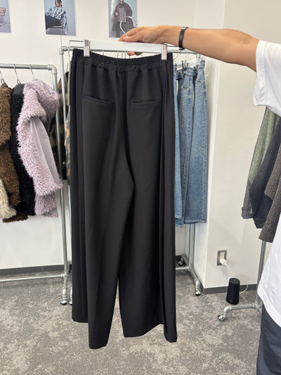 【予約⚡︎販売】エンドタックワイドパンツ／607527／CYAN tokyo／2026 AW#2