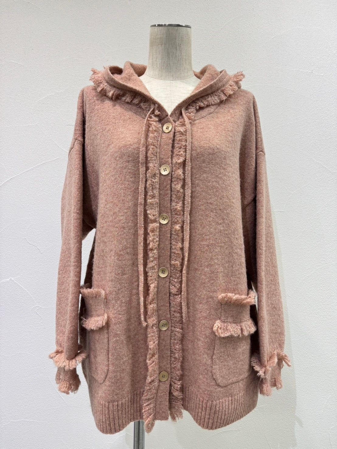 【予約⚡︎販売】トリムフリンジニットフーディ／604508／CYAN tokyo／2026 AW#1