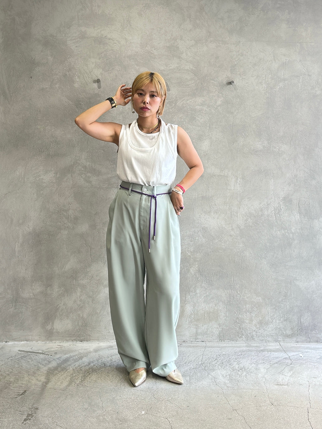 タックバルーンパンツ／ANNA KERRY