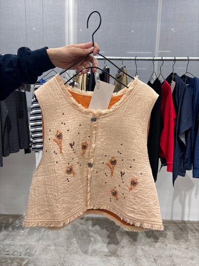 受付終了【予約⚡︎販売】刺繍ショート丈ベスト／#8643703／LE MÉLANGE／2026 AW #1