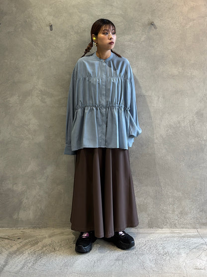 シャーリングティアードブラウス／CYAN tokyo