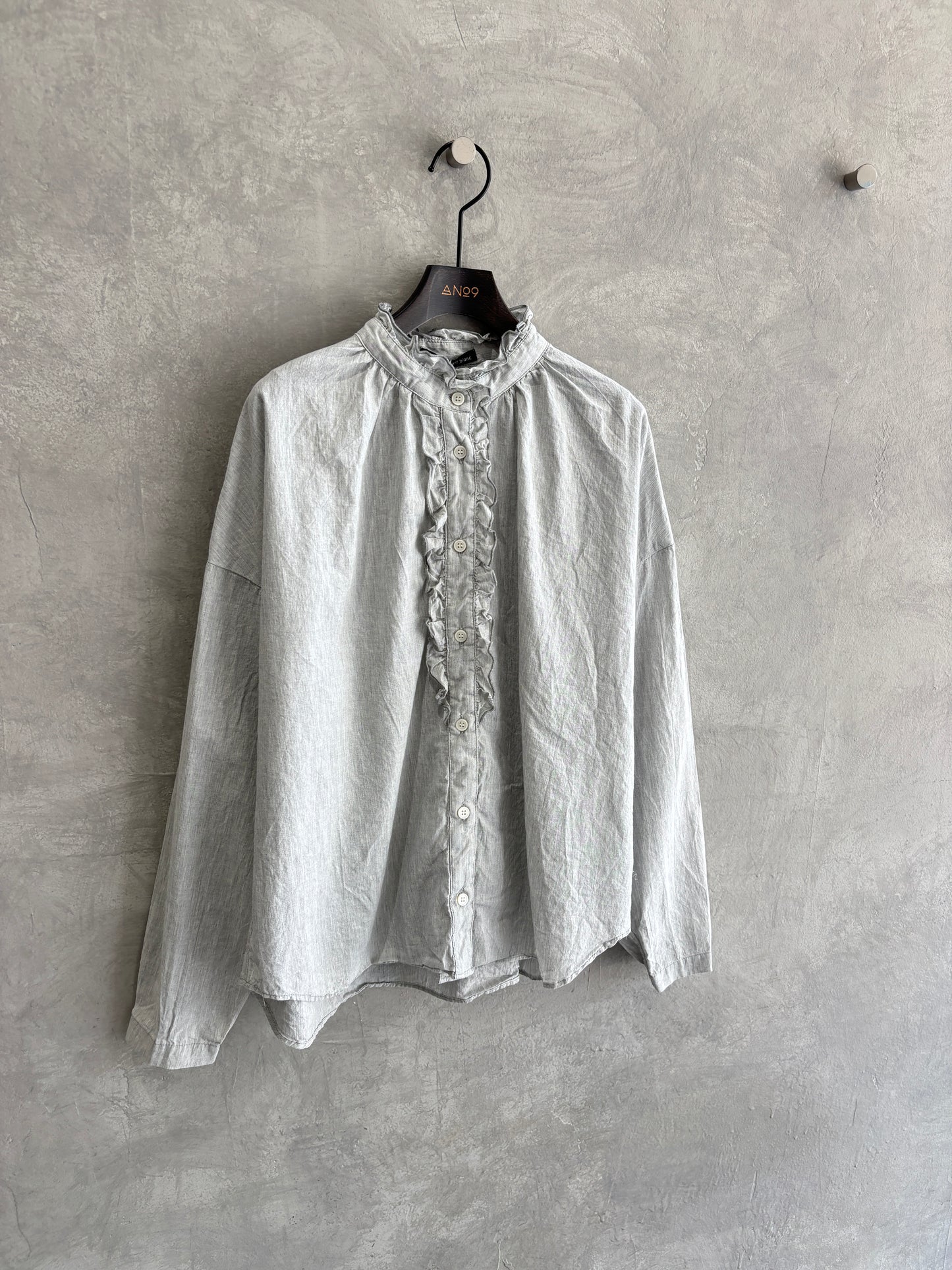 フリルブラウス／vent blanc