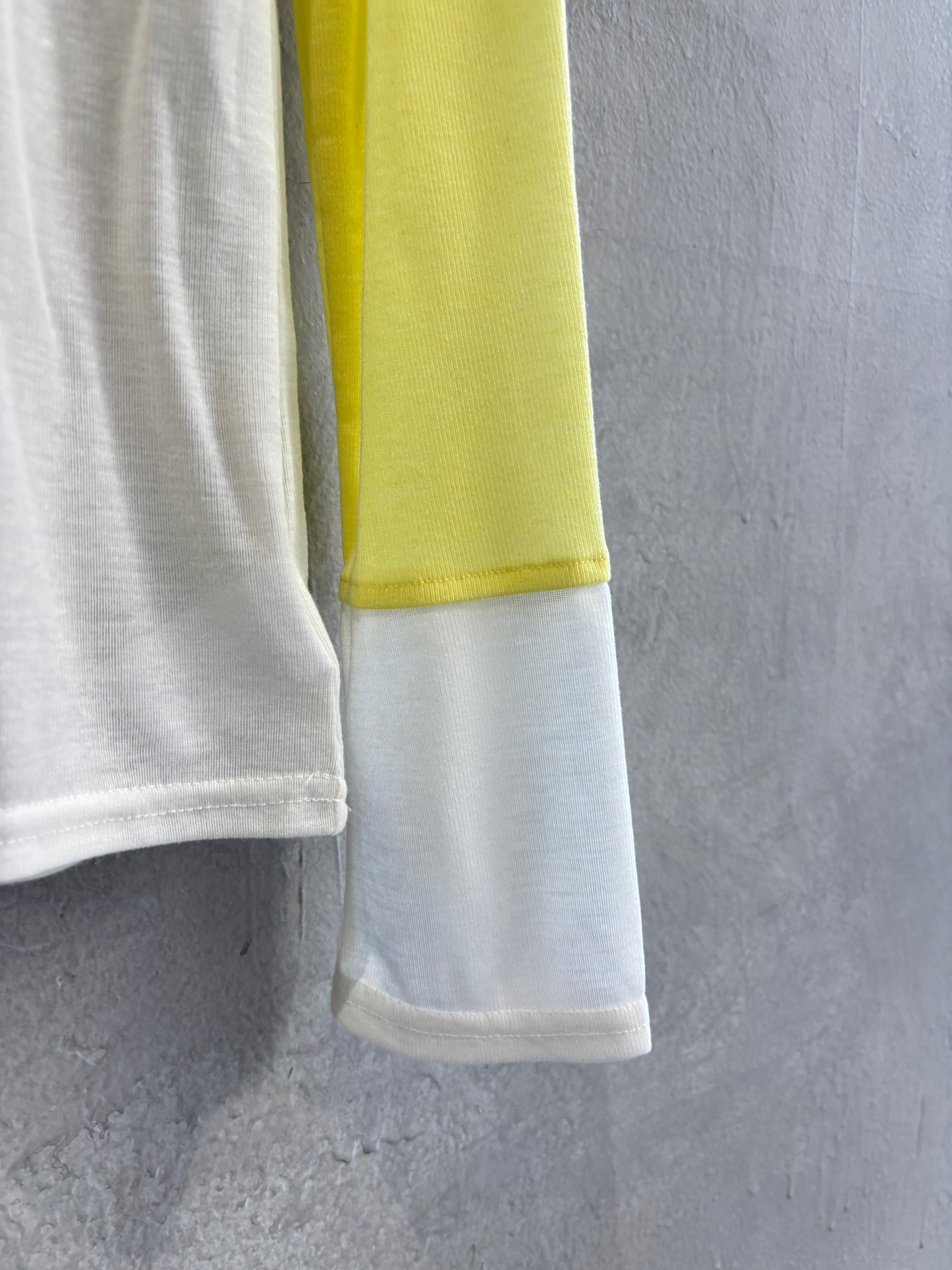 バイカラーインナーニット／LHELBIE