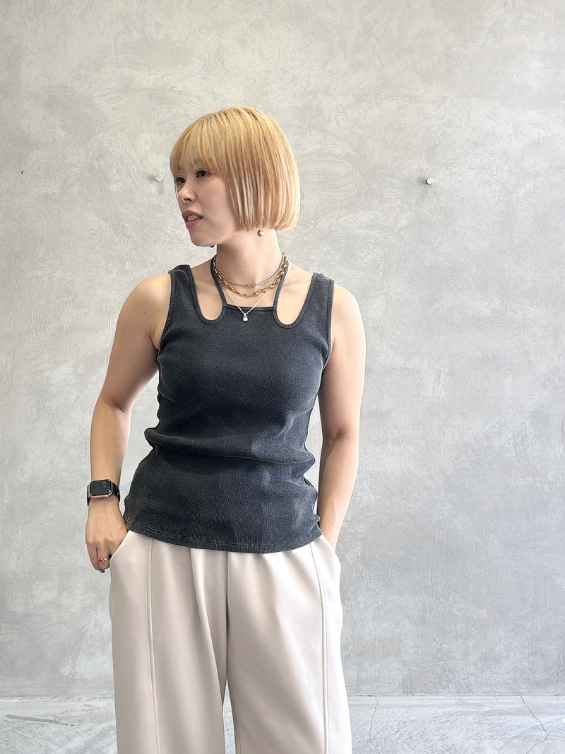 受付終了【週末限定⭐︎予約販売】ホルターデザインノースリーブ／VERSEAU