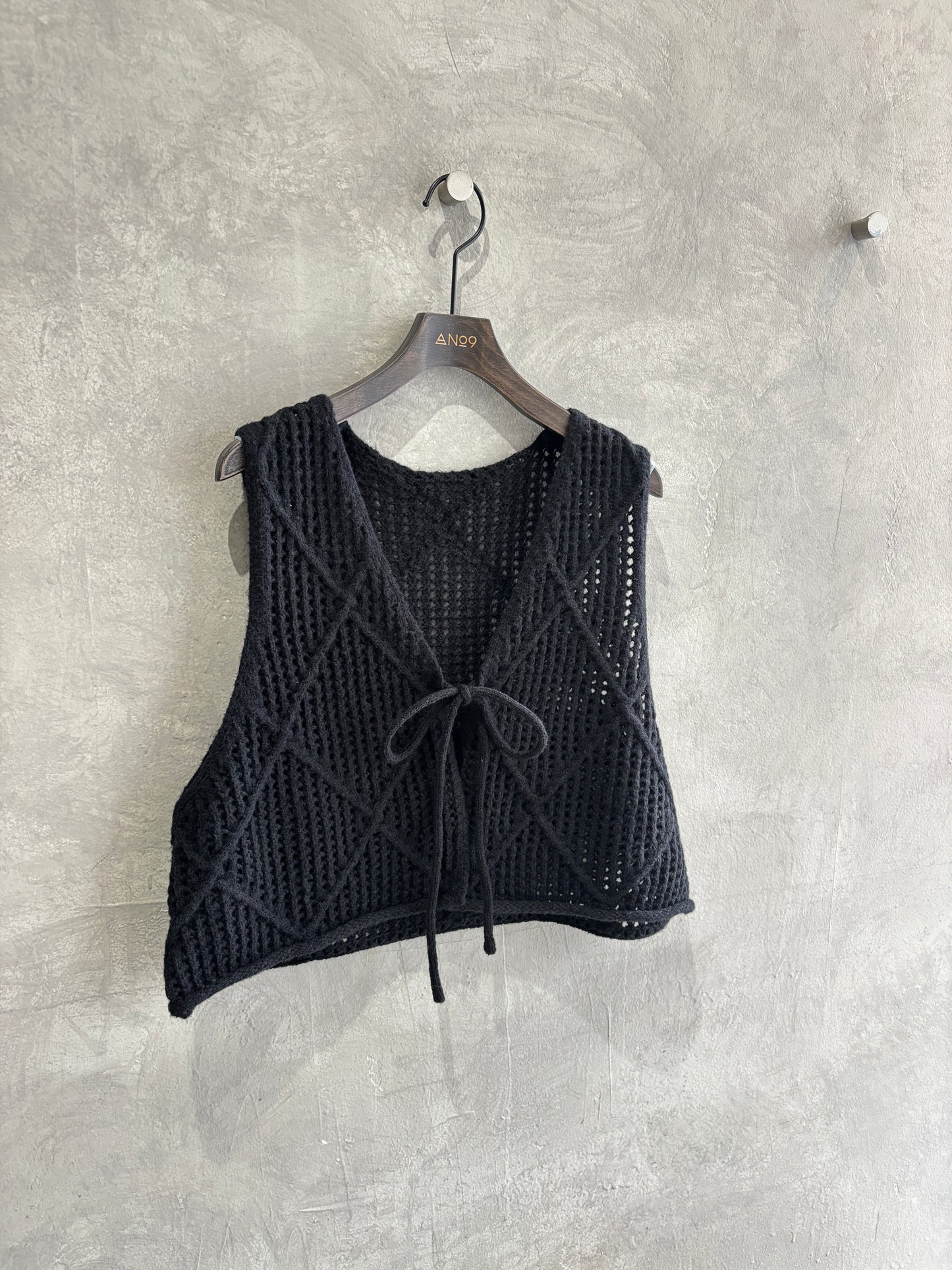 透かしアーガイルニットベスト／CYAN tokyo