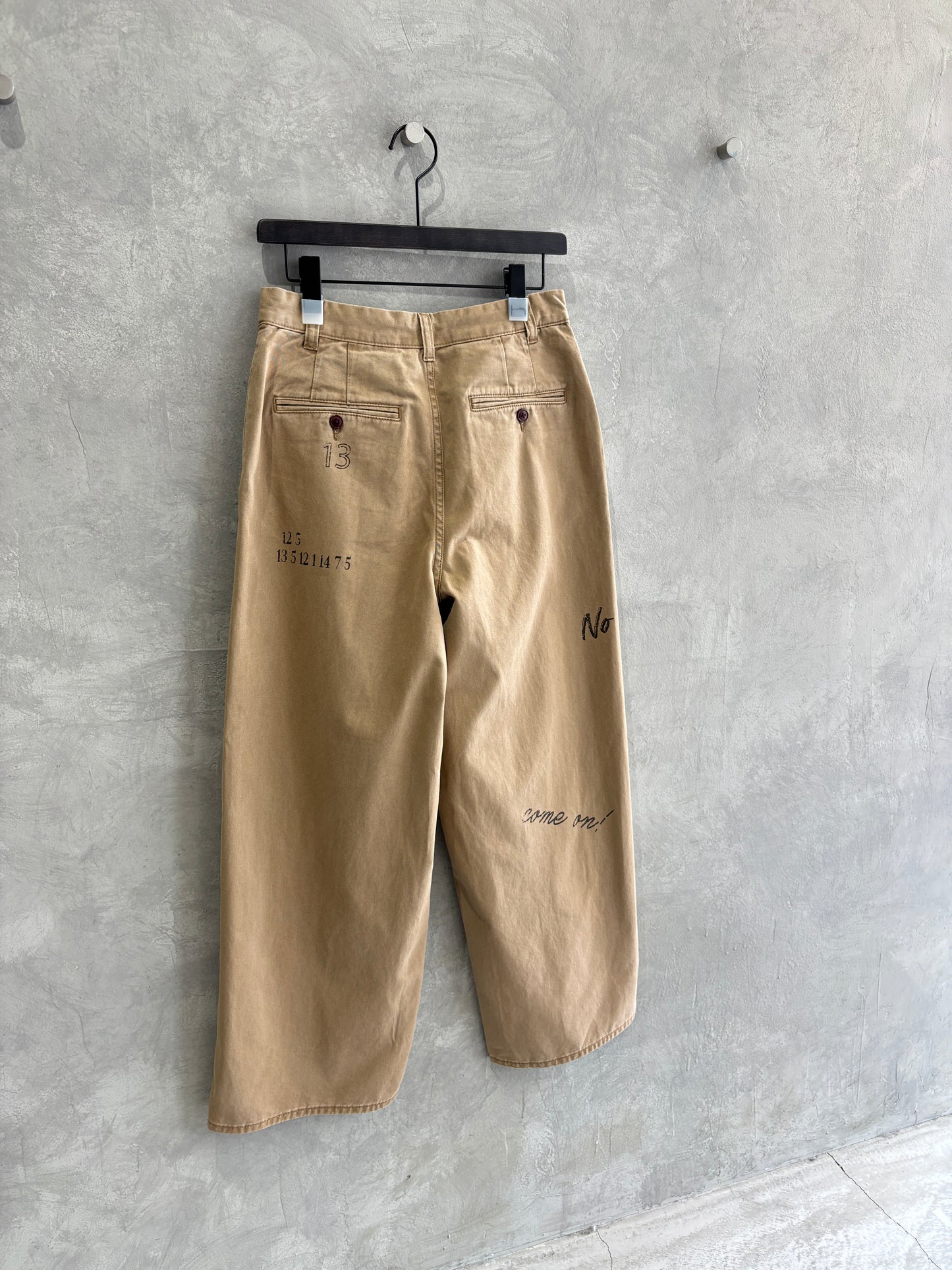 【再入荷】プリントチノパン／LE MÉLANGE