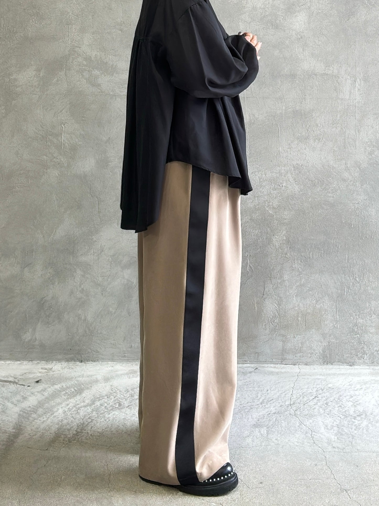 ピーチポプリンサイドテープワイドパンツ／trois