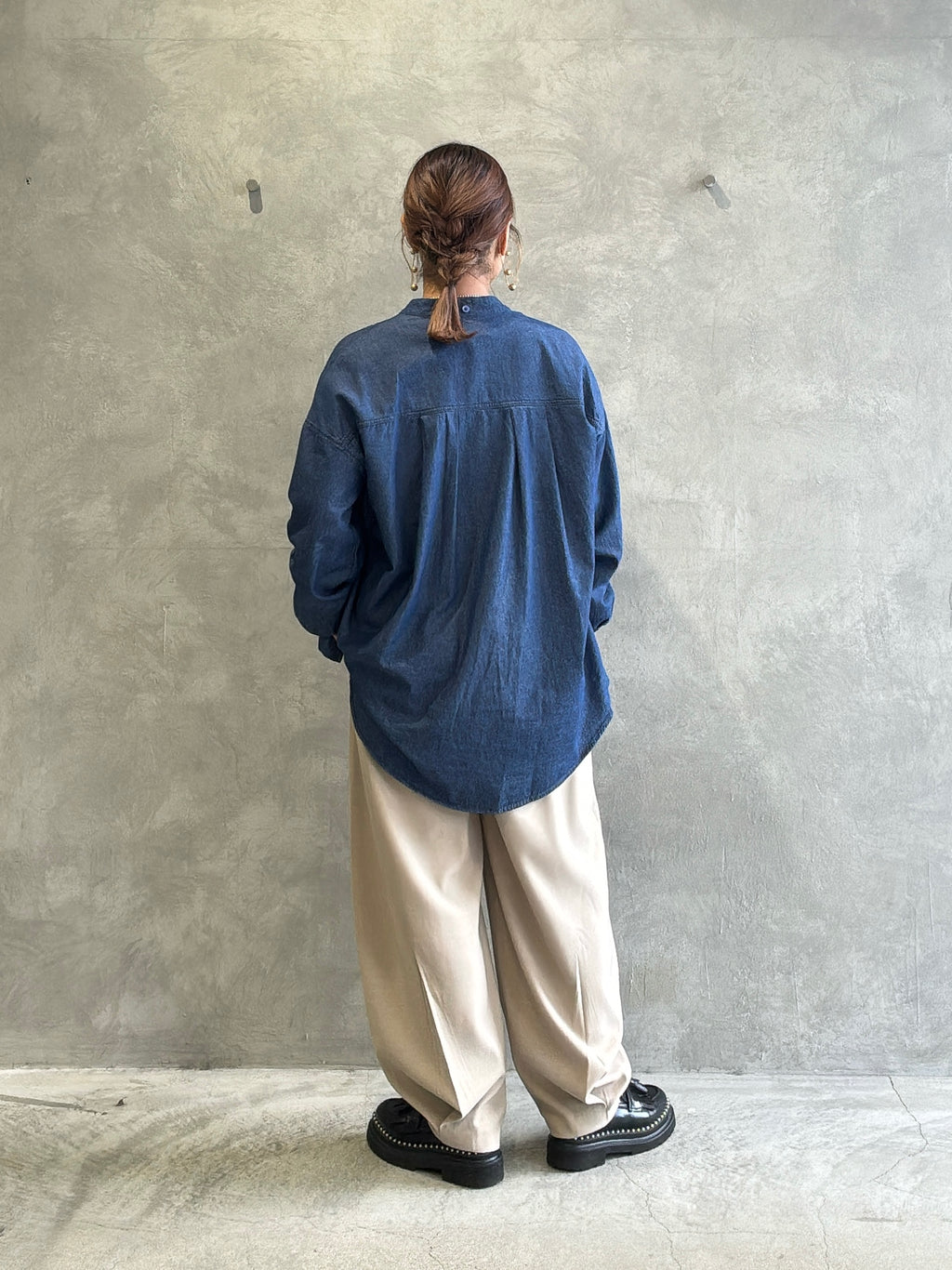 ライトデニムブラウス／Dignite collier