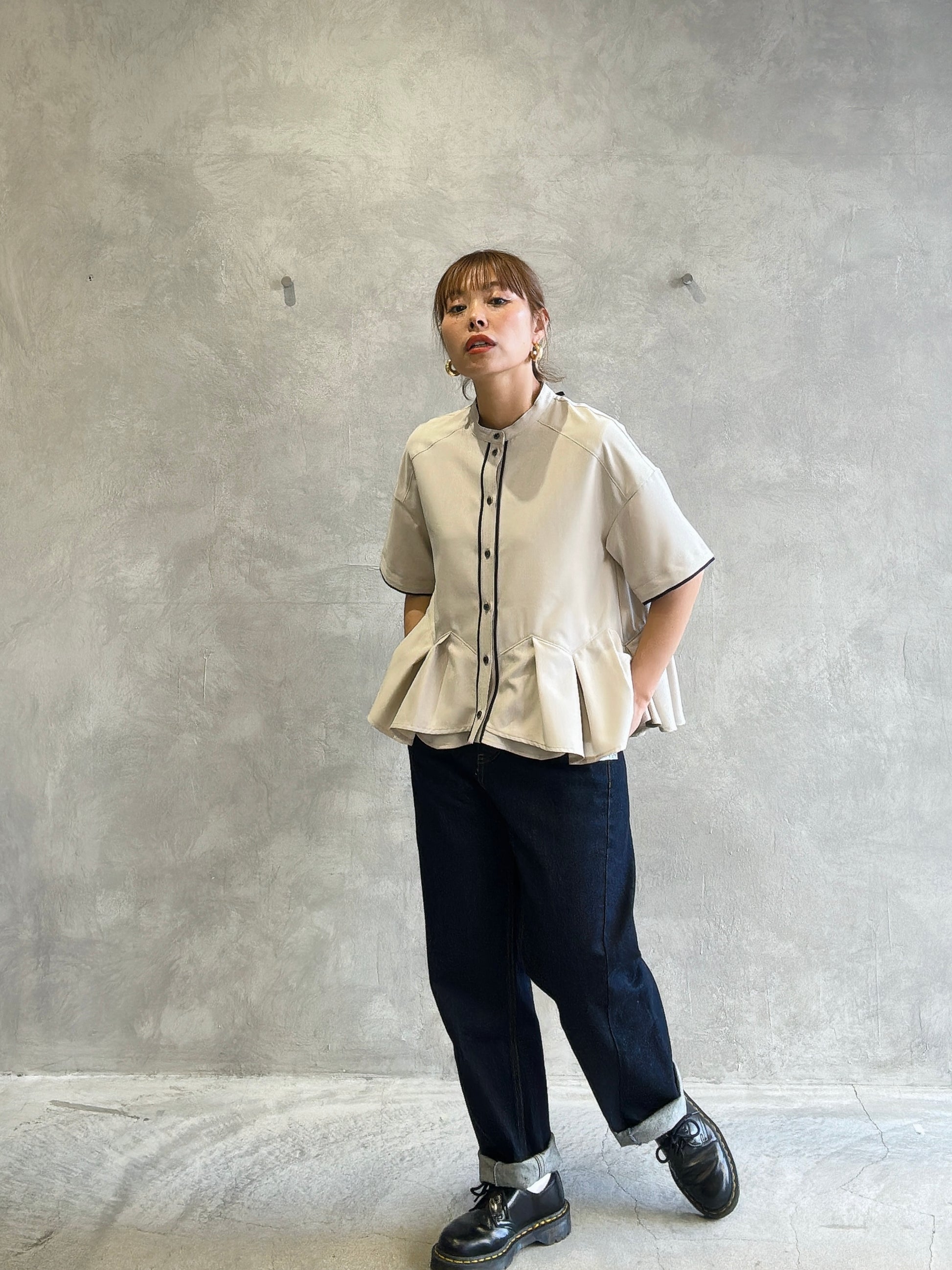 ぺプラムブラウス／trois