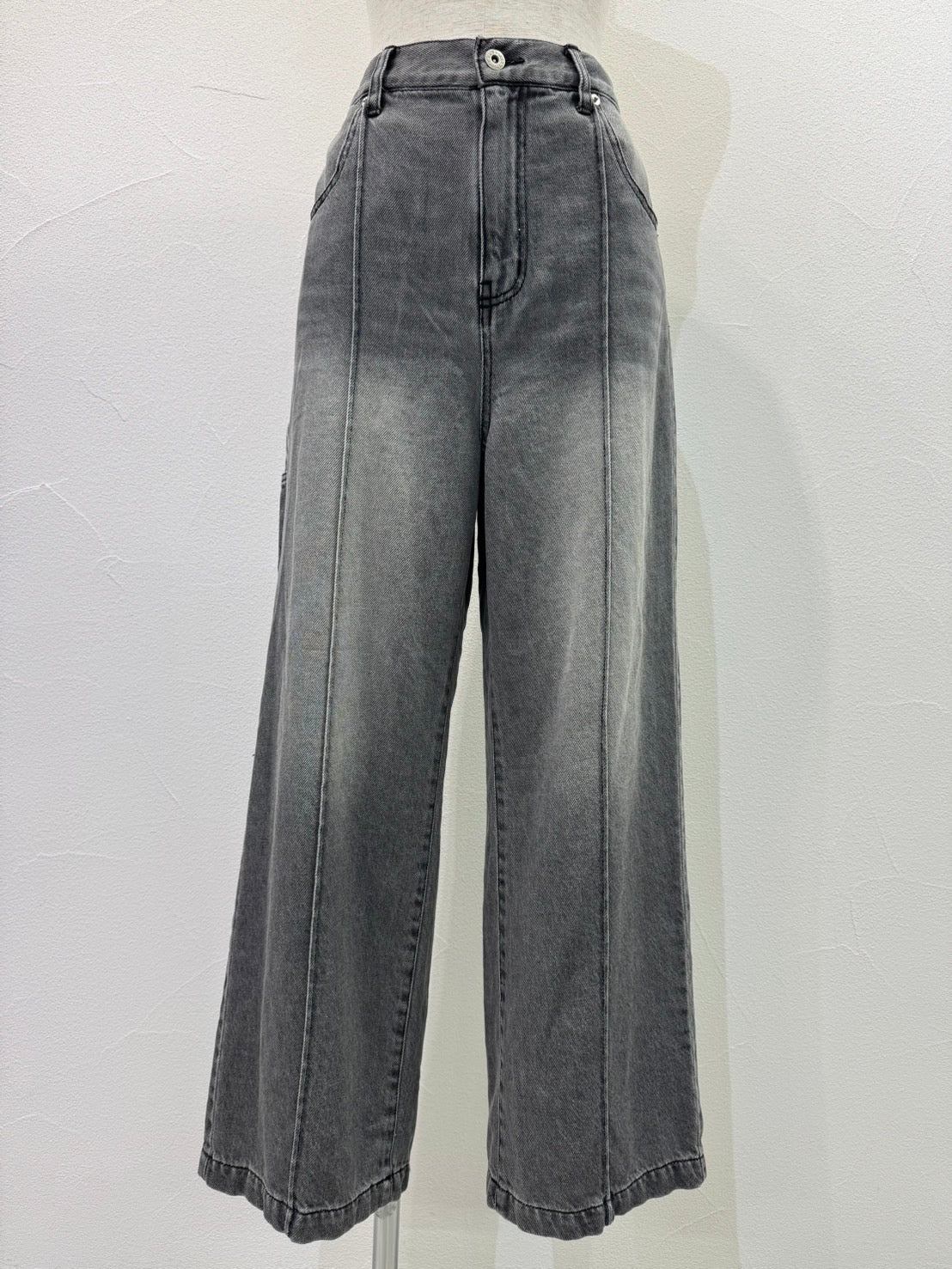 【予約⚡︎販売】ソフトデニムピンタックワイドパンツ／604493／CYAN tokyo／2026 AW#1
