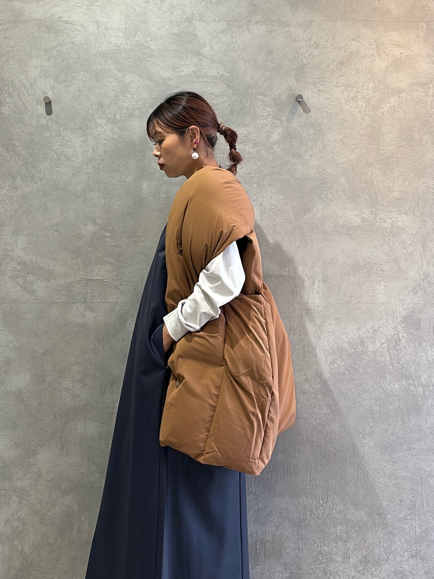 ストールライクダウンベスト／CYAN TOKYO