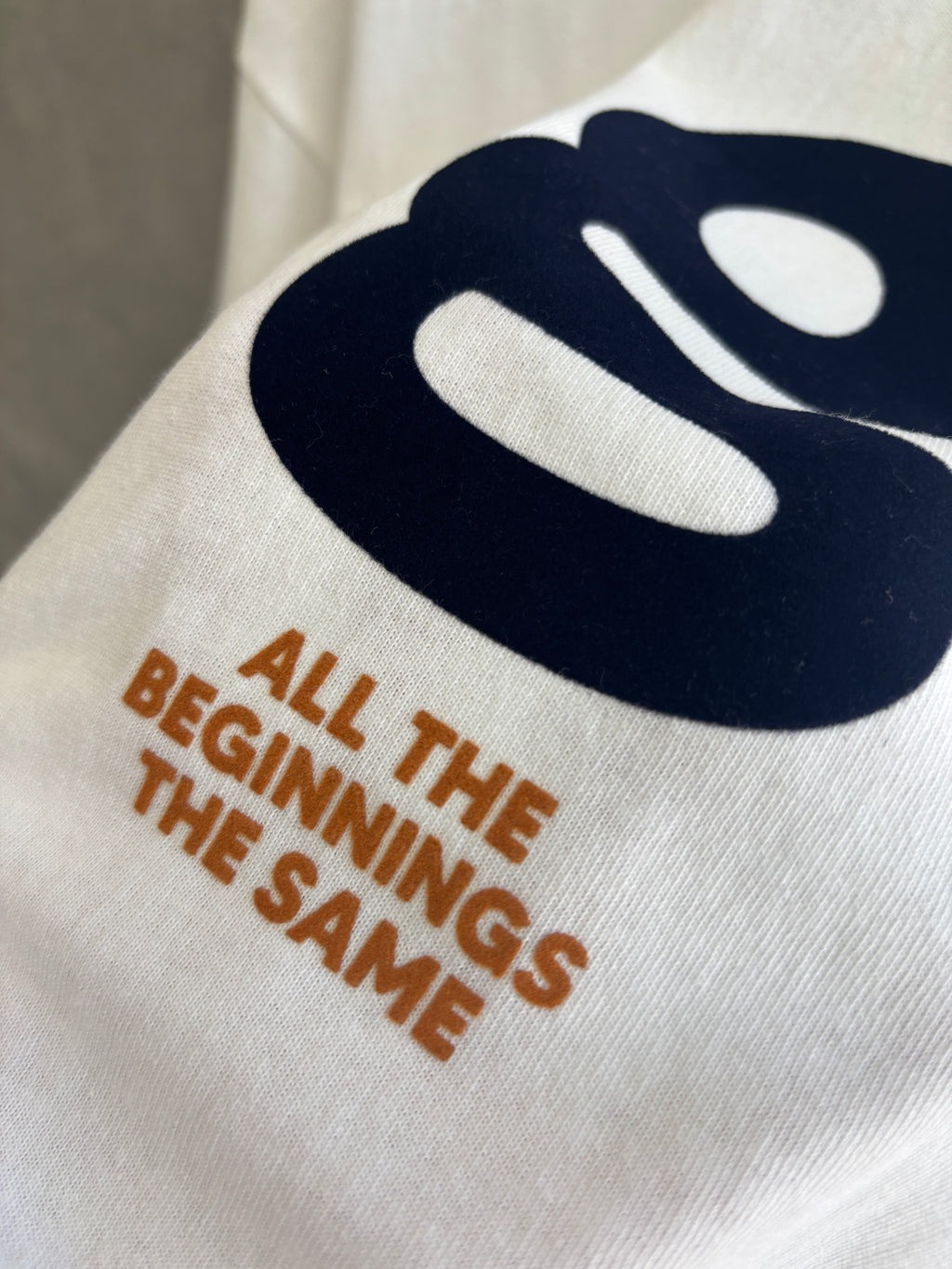 【予約販売】men'sサイズ／"g"フロッキープリントTシャツ／ING