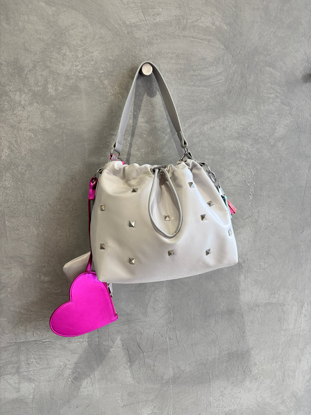 【予約販売】スタッズパディング巾着バッグ／cheek