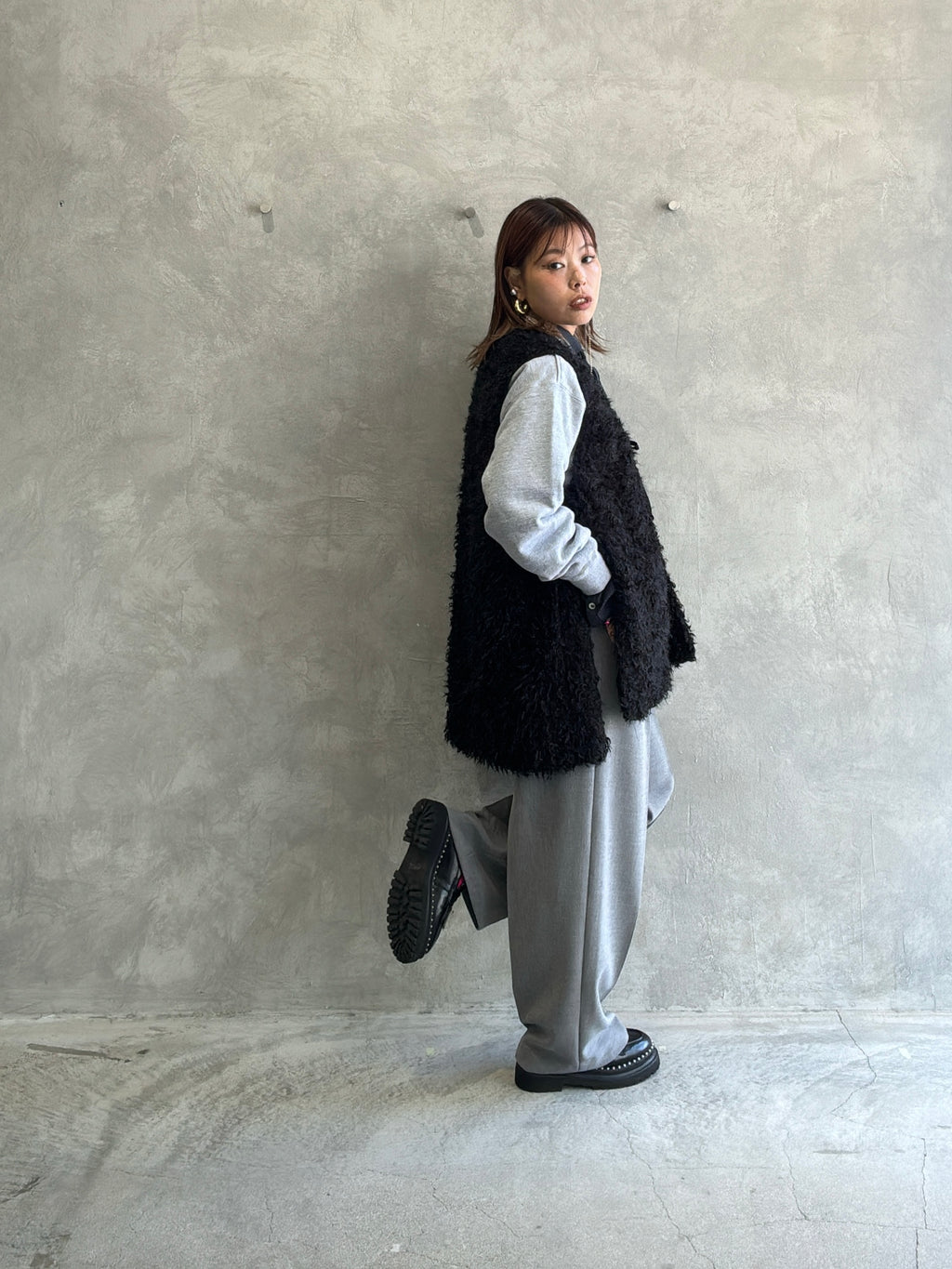 バックオーバーカーリーファーベスト／CYAN TOKYO