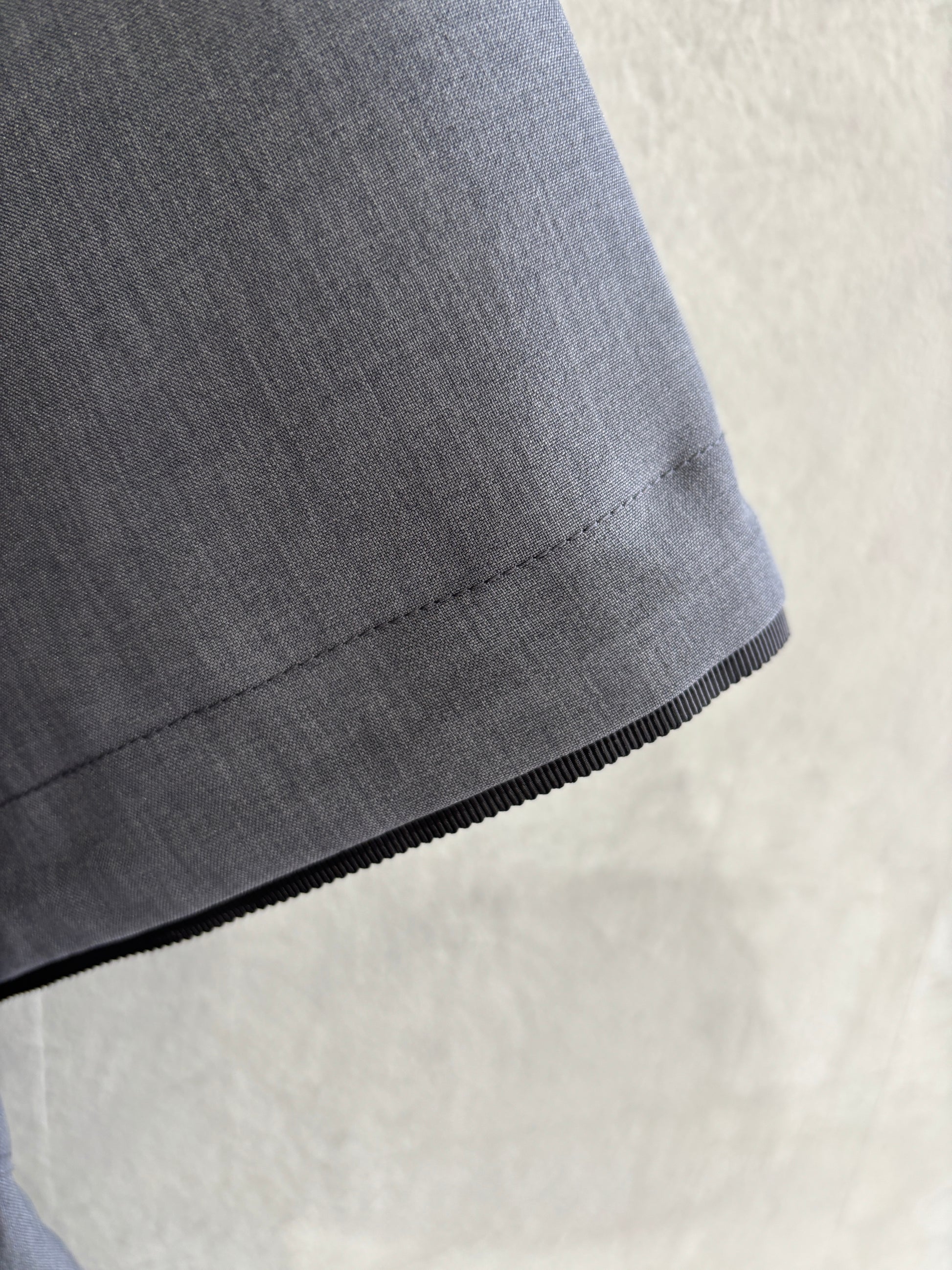 ぺプラムブラウス／trois