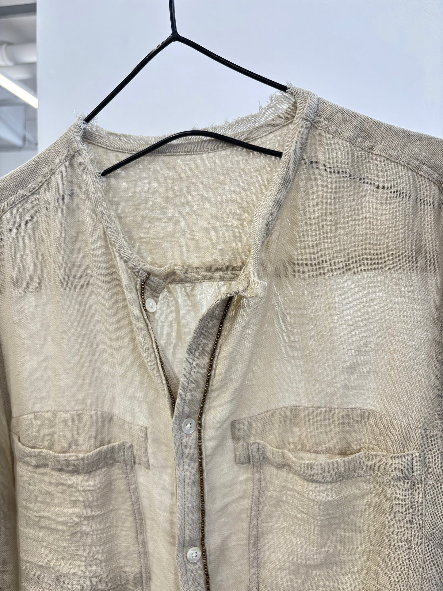 受付終了【予約販売】メタルビーズリネンコットンシャツ／8613209／LE MÉLANGE