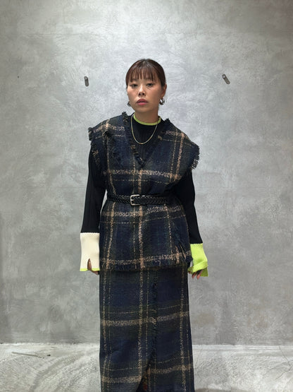 クラッシュツイードVネックベスト／the Nines