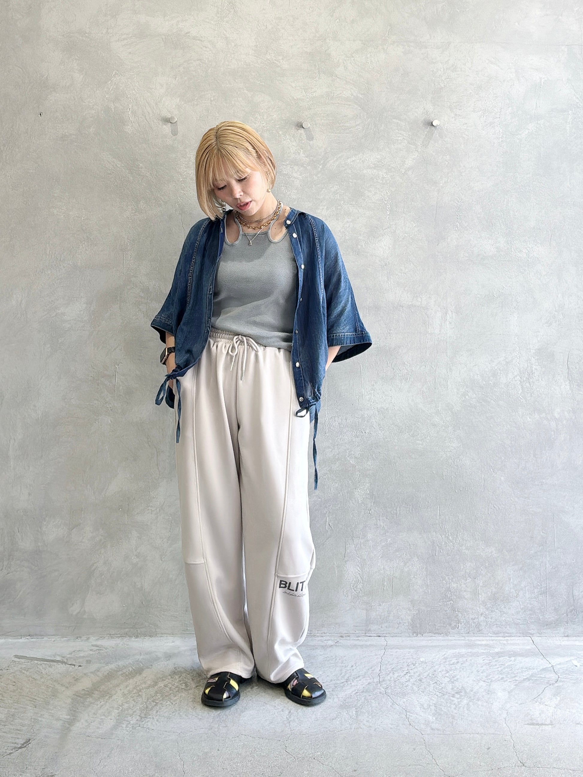 受付終了【週末限定⭐︎予約販売】ホルターデザインノースリーブ／VERSEAU