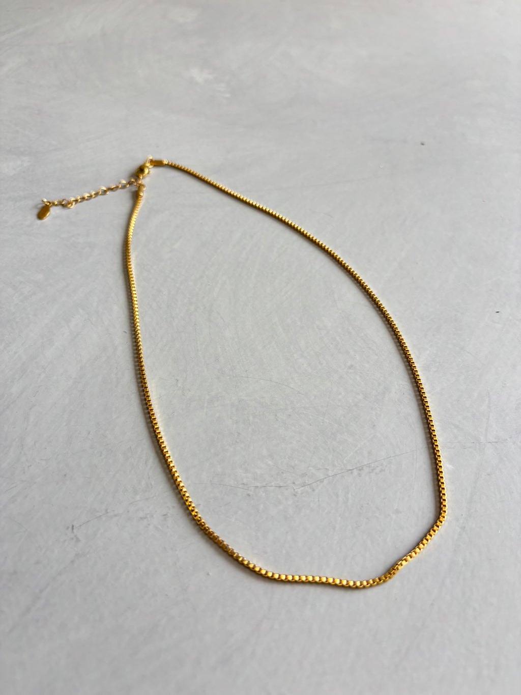 シンプルネックレス