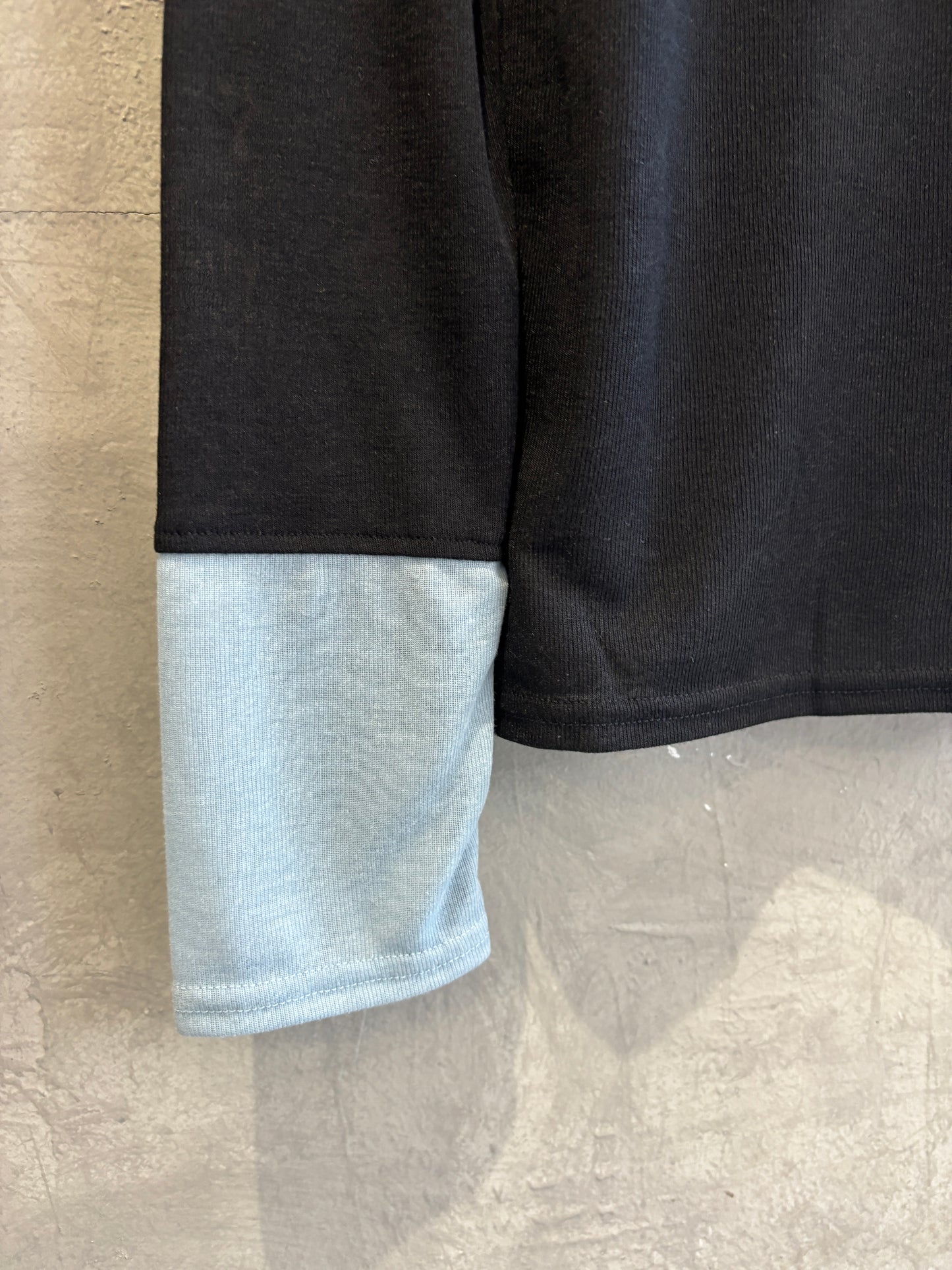 バイカラーインナーニット／LHELBIE