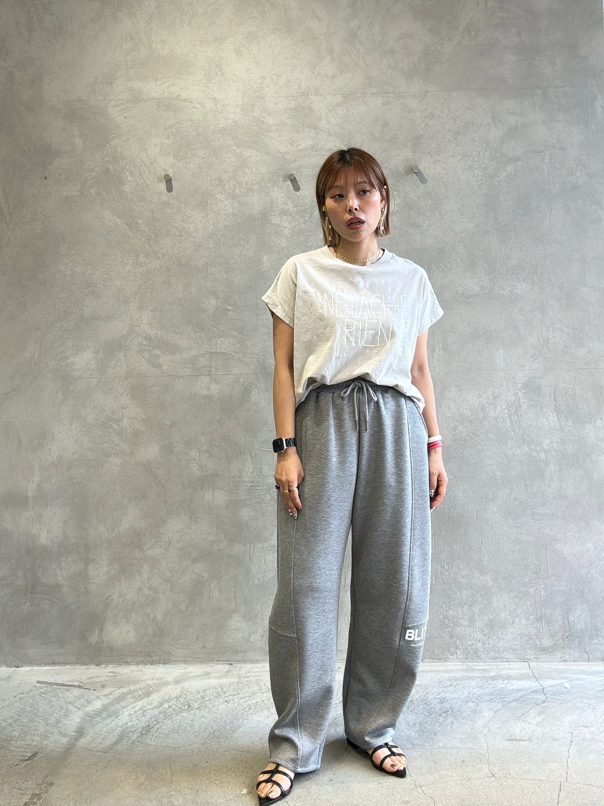 【予約販売】NE LACHE RIENロゴゆるフレンチスラブTシャツ／ING