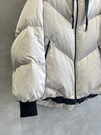 コクーンダウンジャケット／ayane