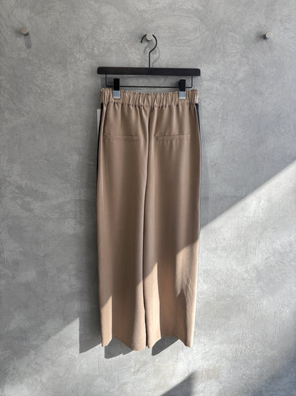 ピーチポプリンサイドテープワイドパンツ／trois