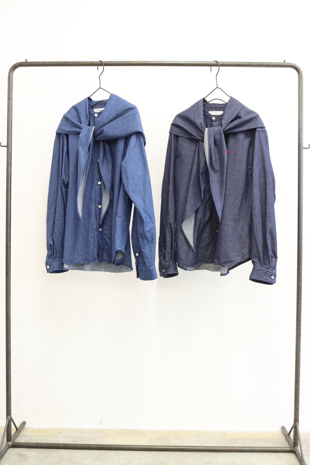 受付終了【予約⚡︎販売】スタンドカラーデニムシャツ（スカーフ付き）／#8643203／LE MÉLANGE／2026 AW #1