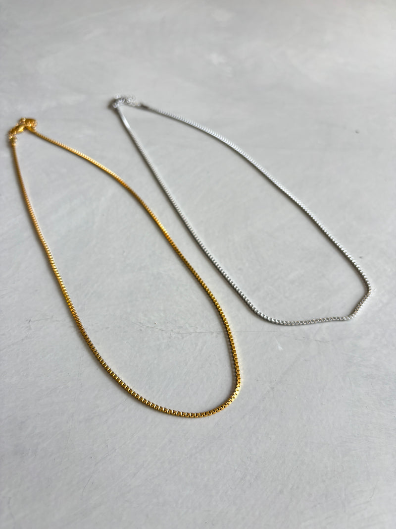 シンプルネックレス