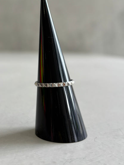 スタッズリング