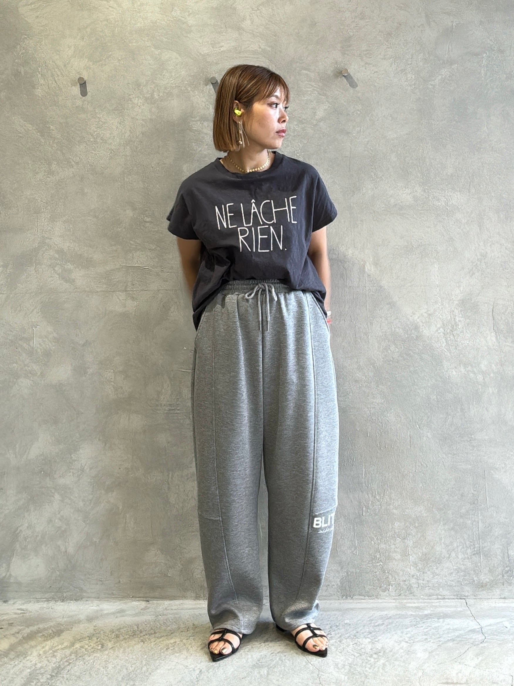 【予約販売】NE LACHE RIENロゴゆるフレンチスラブTシャツ／ING