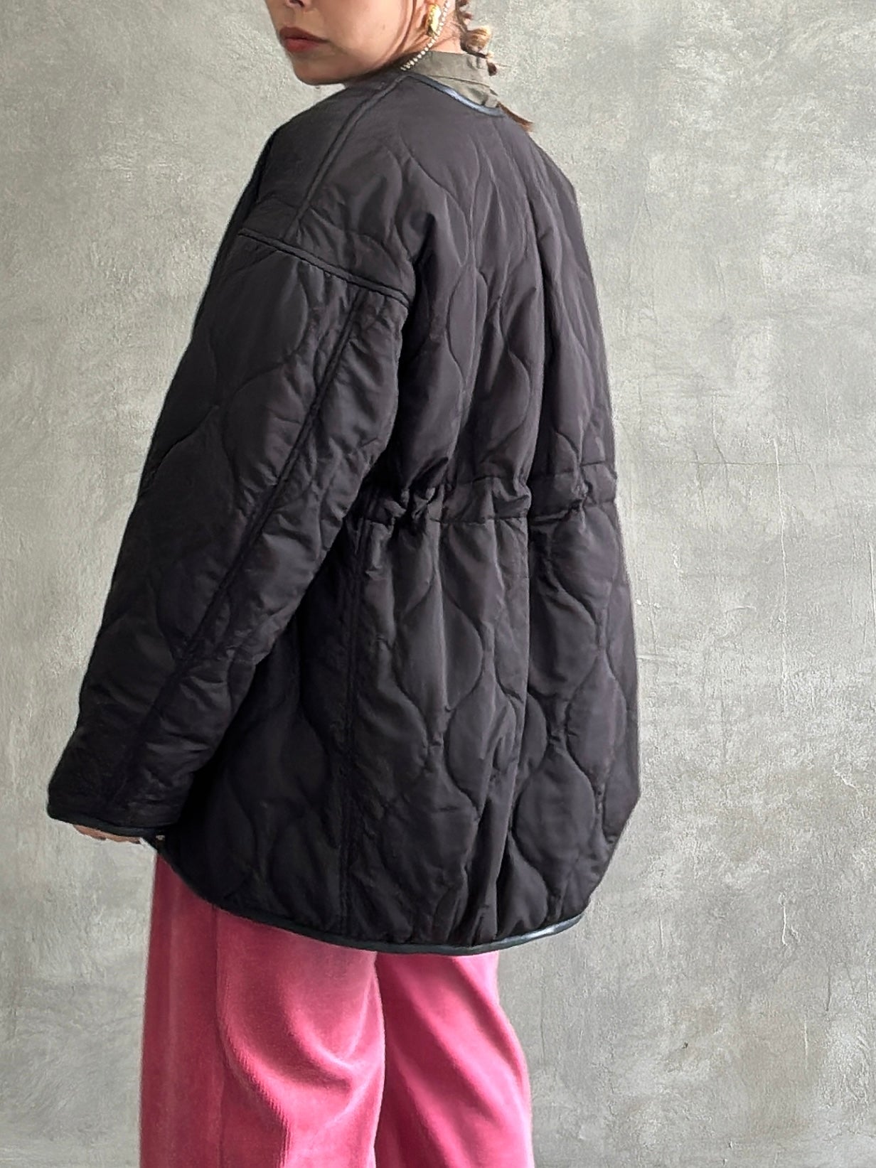 キルティングVネックショートコート／trois