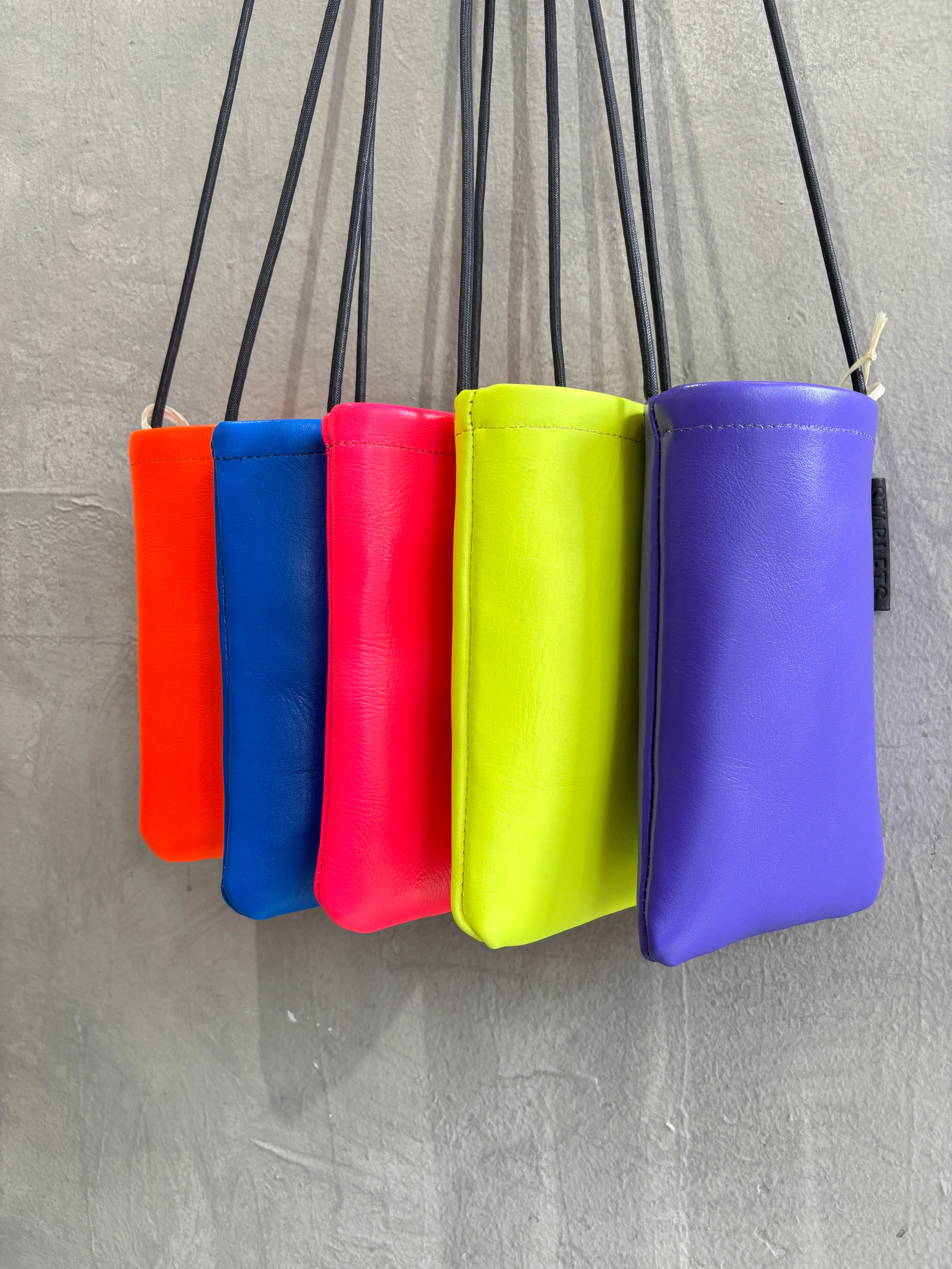 ネオン小物 – No.9-the Nines-