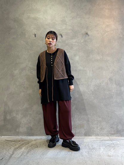 グロッシーヘンリーリブブラウス／CYAN tokyo