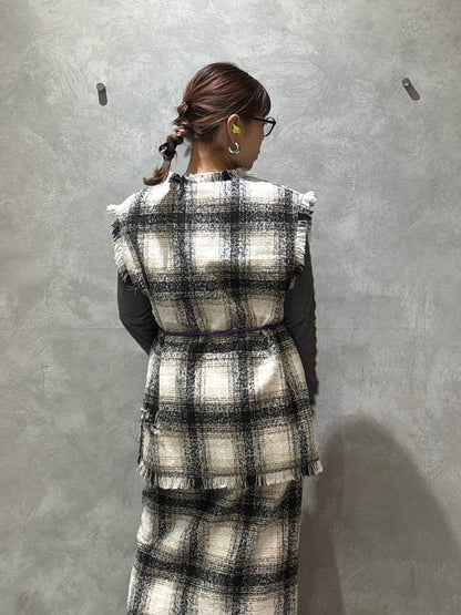 クラッシュツイードVネックベスト／the Nines