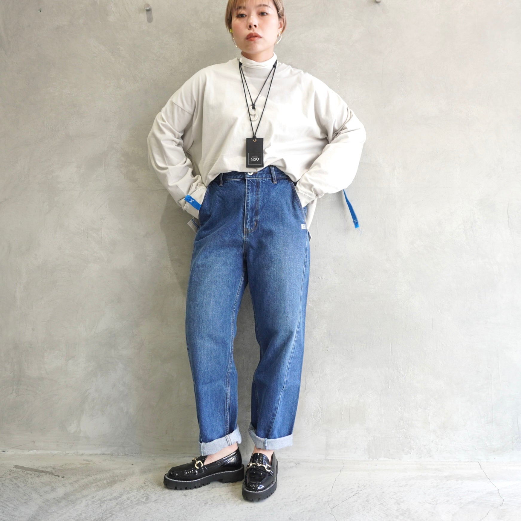 すっきり見えカーブデニムパンツ／No.9-the Nines-