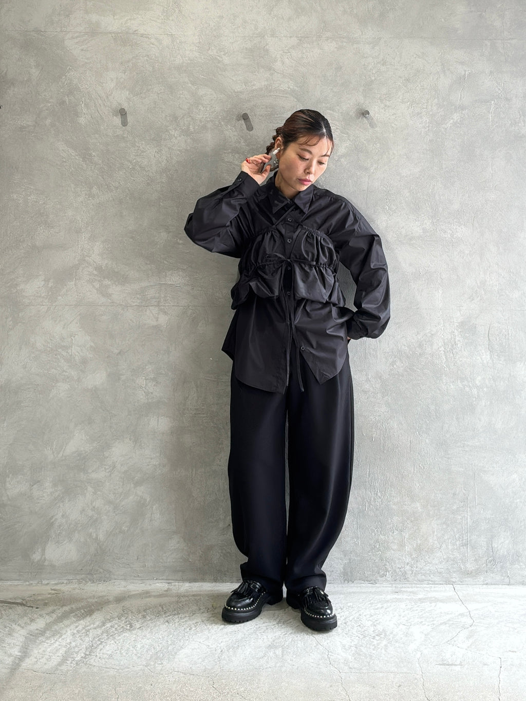 ギャザーぺプラム付きシャツ／VERSEAU