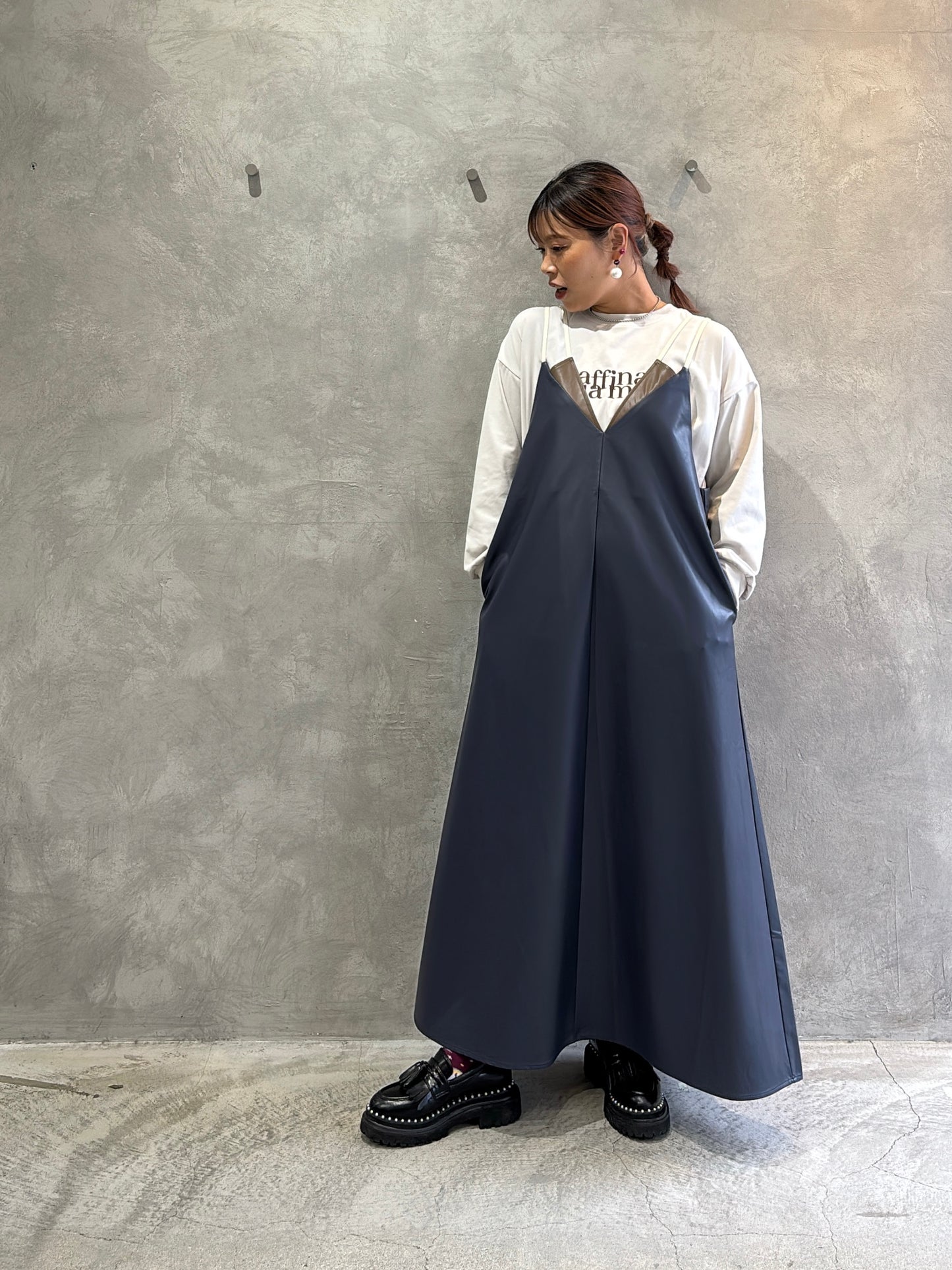 刺繍ロゴカットソー／Anna Kerry