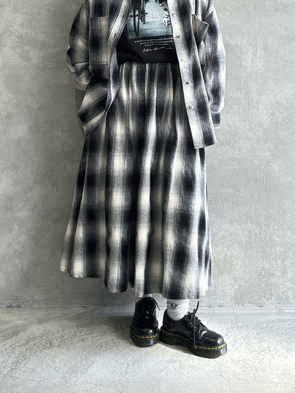 チェックタックスカート／Dignite collier