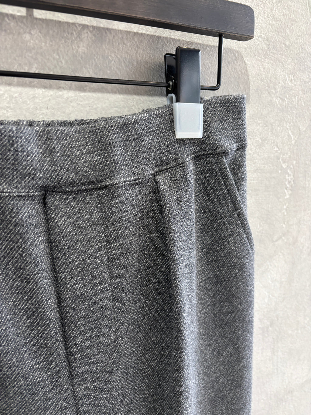 ウールタックパンツ／LE MÉLANGE