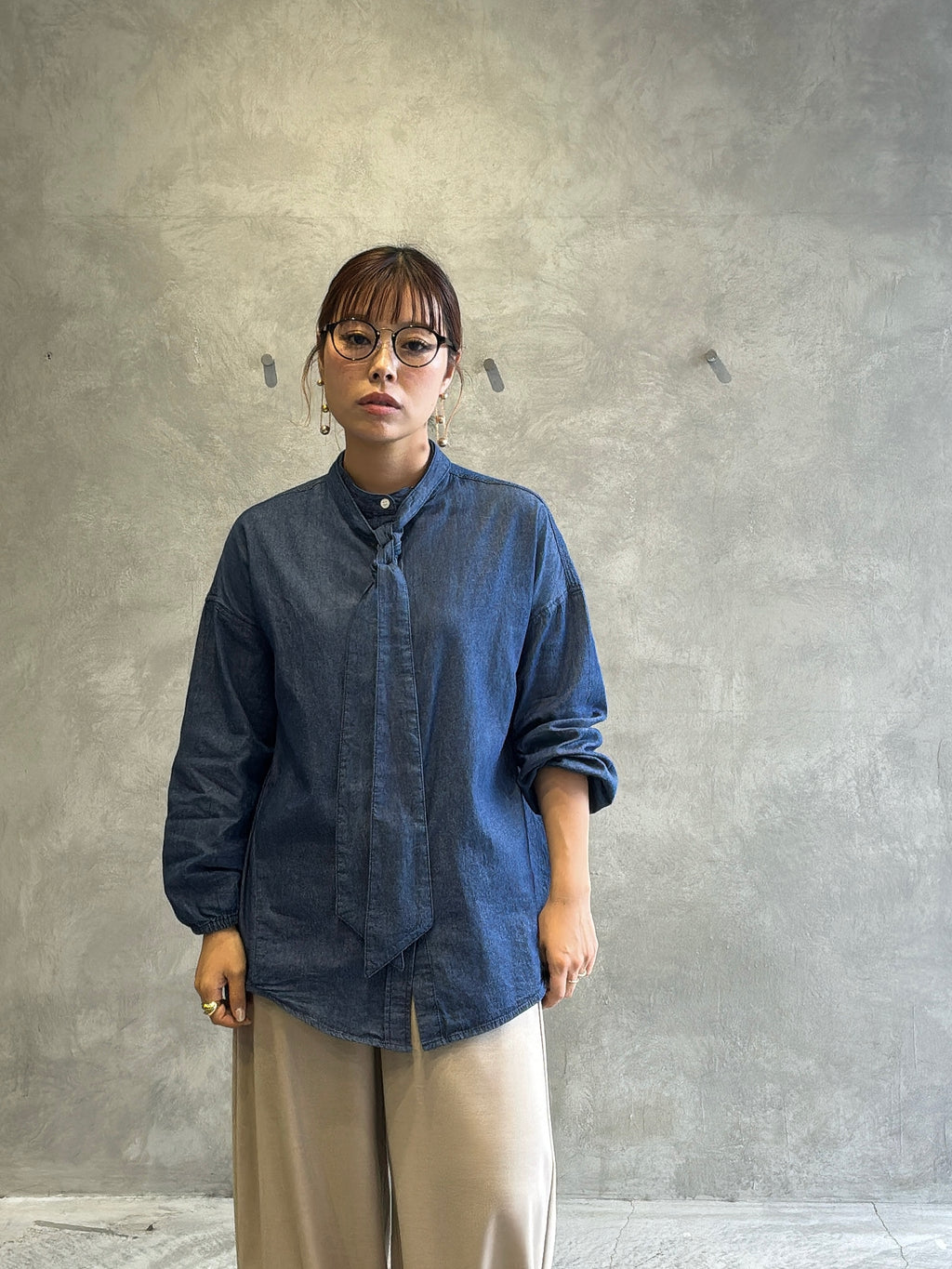 ライトデニムブラウス／Dignite collier