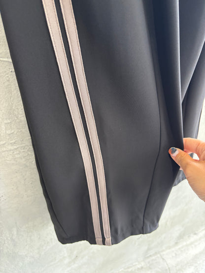 サイドラインバレルレッグパンツ／ayane